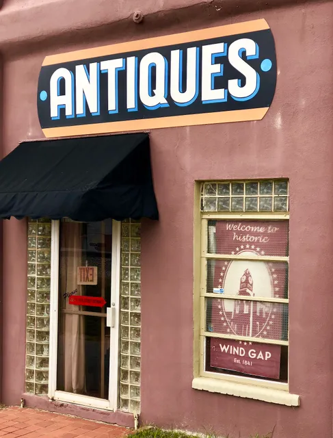 Antiques on Atlanta