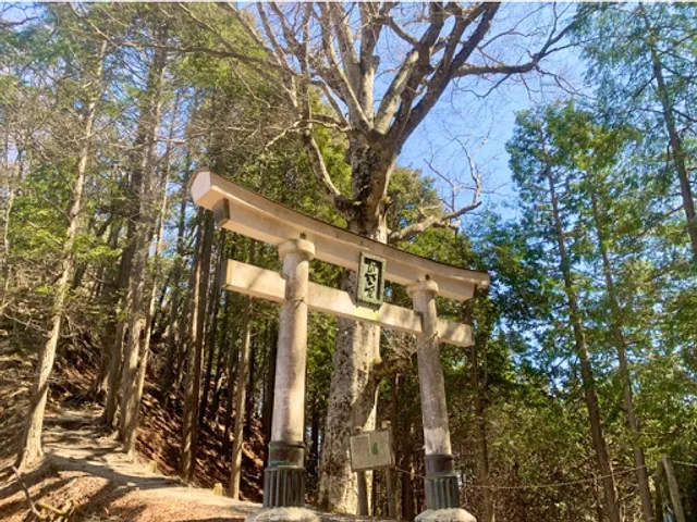 三峯神社 奧宮 四の鳥居