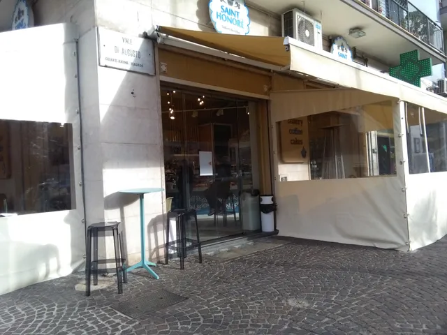 Saint-Honorè Bakery & Coffee