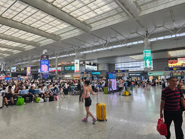 Shanghai Hongqiao Railway Station Self-service Ticket Office