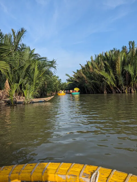 Cafe Dừa Ven Sông