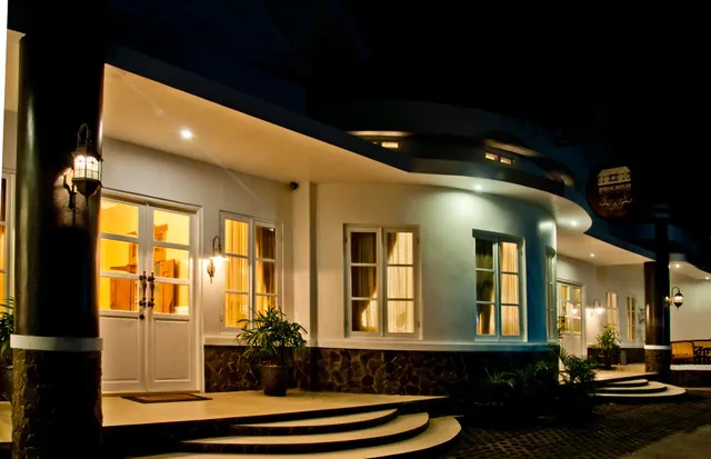 IPIENK HOUSE Beyond Luxury