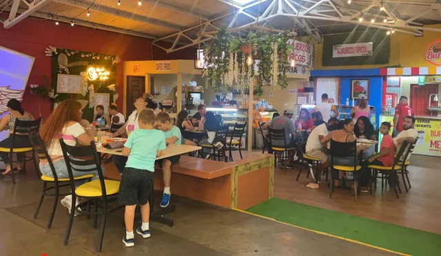 Cafetería by Tony's