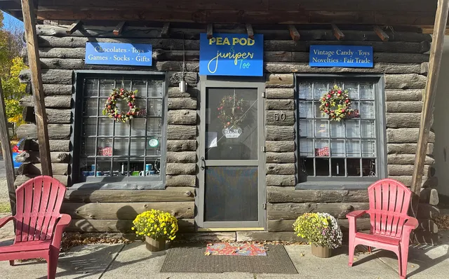 Pea Pod & Juniper Too