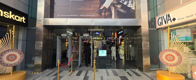 MGF Metropolitan Mall