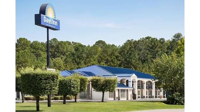 Days Inn by Wyndham Fulton