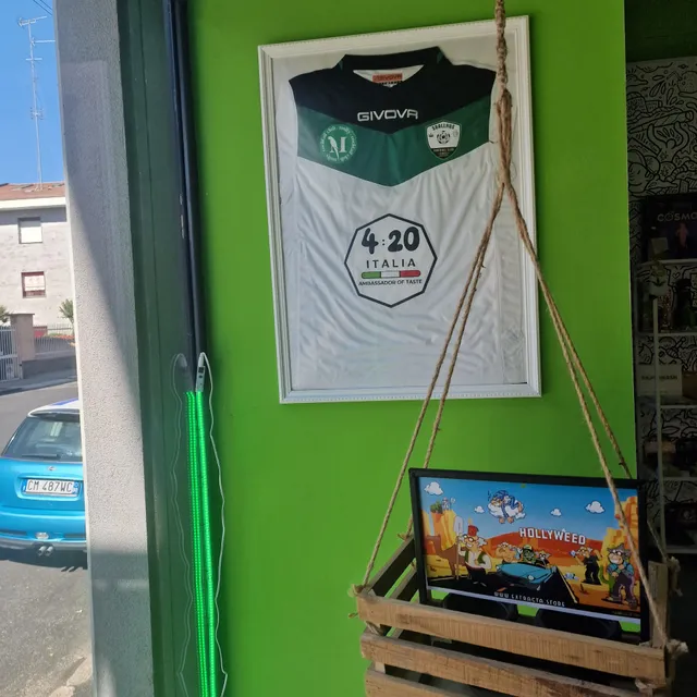 420 coffeeshop Novara _ Hempbar-growshop