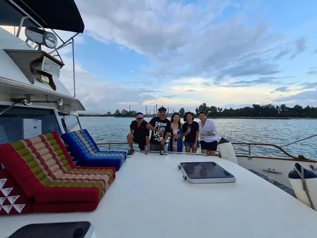 Sierra Yacht Charter Singapore