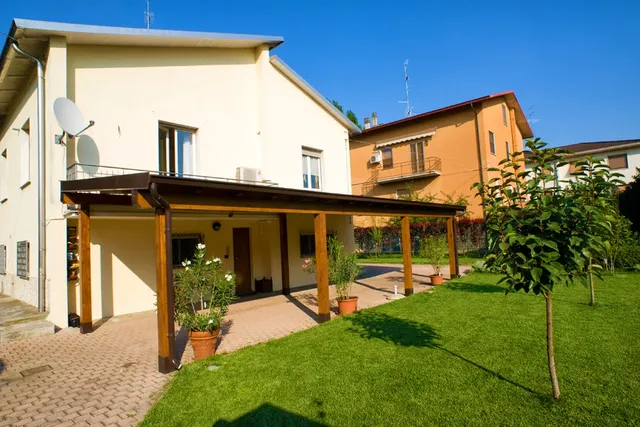 B&B Alla Villa. Aperto