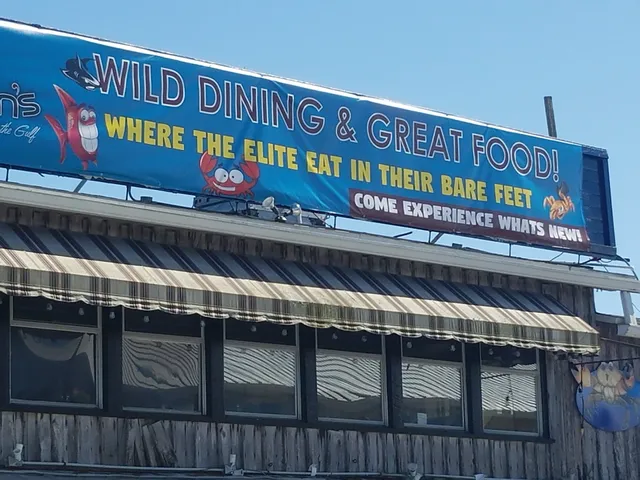 Big Deck Bar & Grill