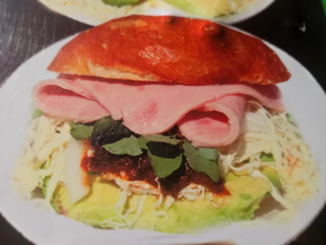 Cemitas Poblanas La brea Food truck