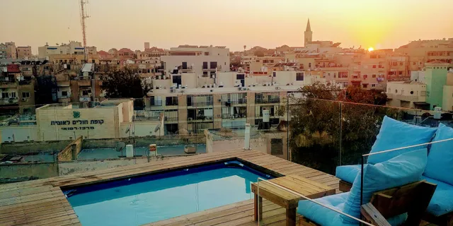 Jaffa's Penthouse Hostel