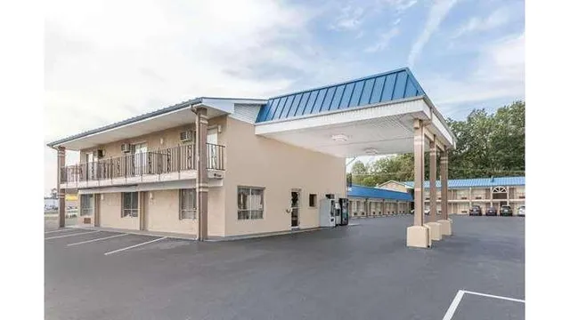 Days Inn by Wyndham Jacksonville