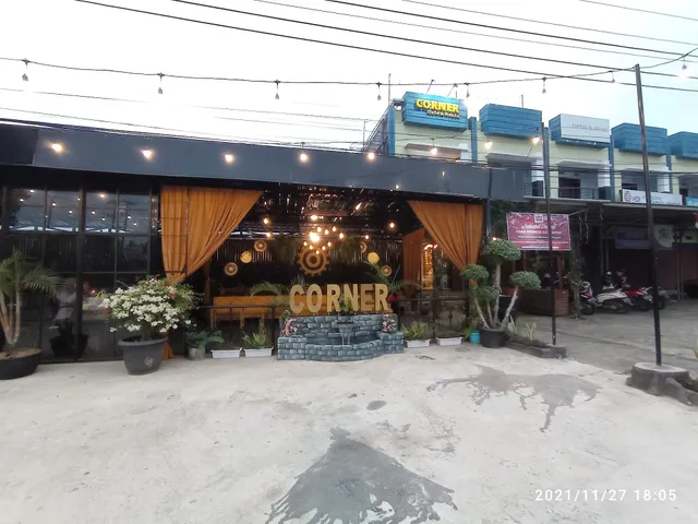 Pawon Kampoeng dan Coffee Corner