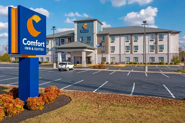 Comfort Inn & Suites Cave City