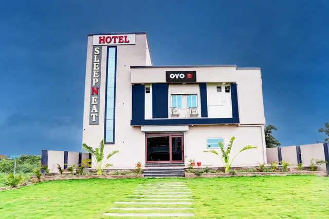 OYO Hotel Sleep N Eat