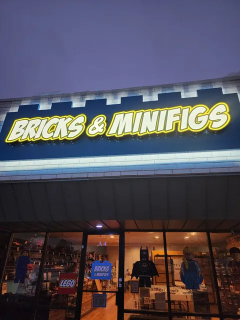 Bricks & Minifigs Centennial