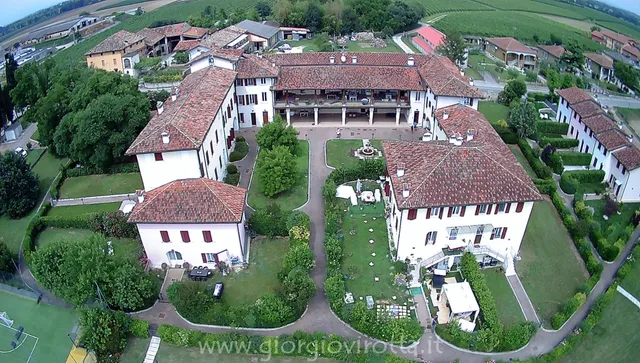 DESIGNCONTRODESIGN 100%DESIGN