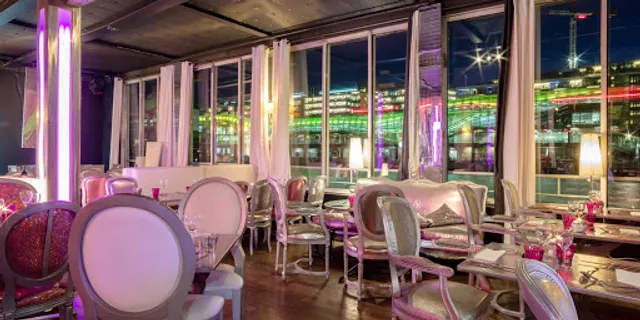 Café Barge Restaurant