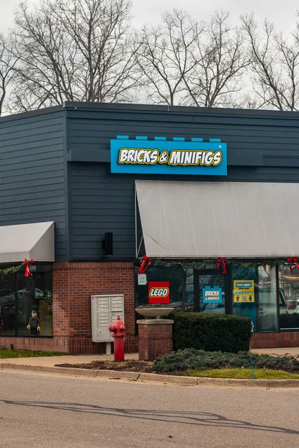 Bricks & Minifigs Grand Rapids