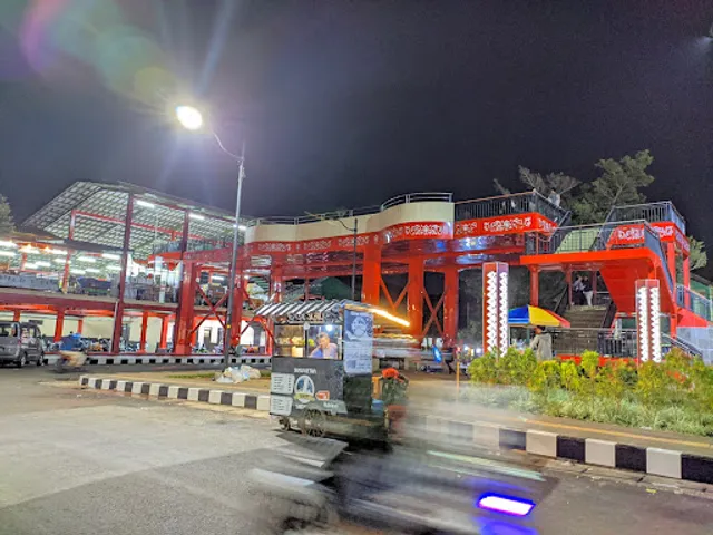 PUTKOT "Pujasera Taman Kota"