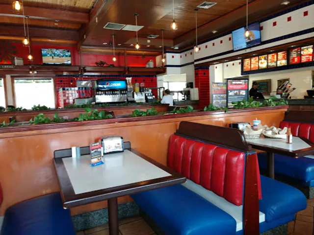 The Hitch Burger Grill - Rancho Cucamonga