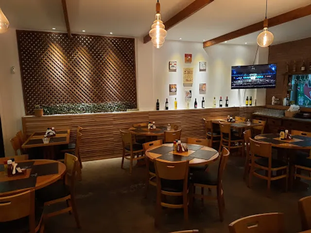 Di Parma v'Parma Pizzaria Gourmet