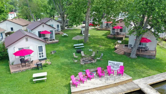 Paradise Cove Cottages