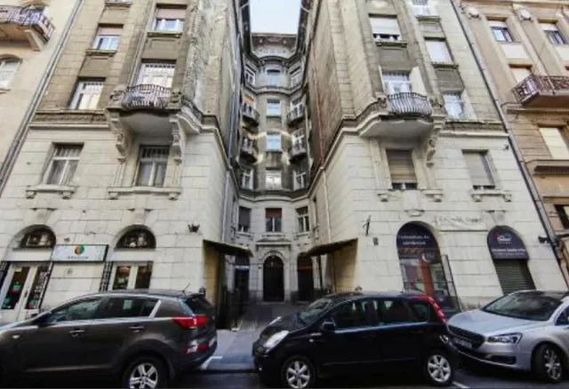 Garibaldi 5 Apartments & Rooms