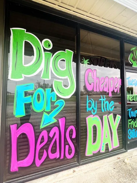 SJ'S OVERSTOCK LORETTO