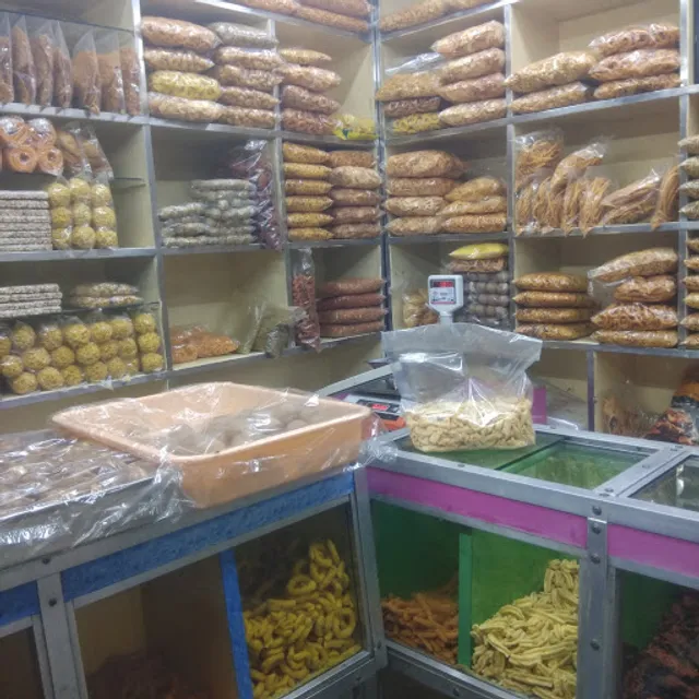 Sri Sai Ram Hot Chips