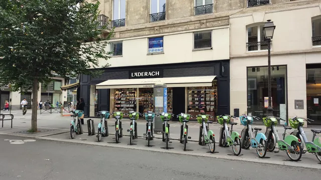 Läderach | France | Paris | Rue de Rivoli
