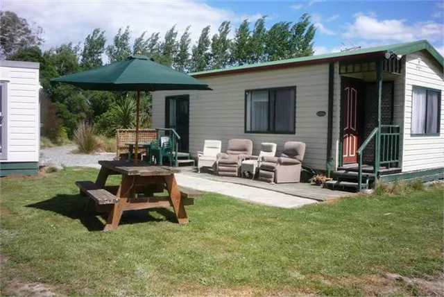 Aoraki Cottage B&B / Farm Stay