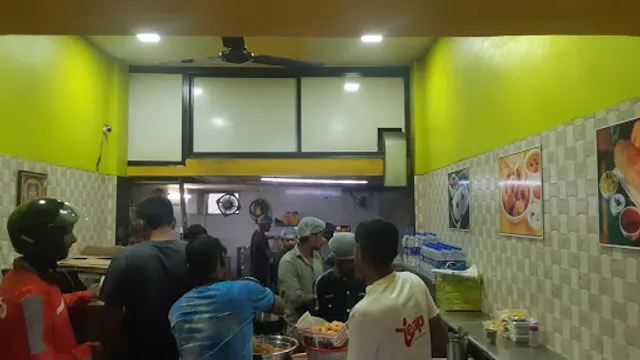 Shree Balaji Hot Idli