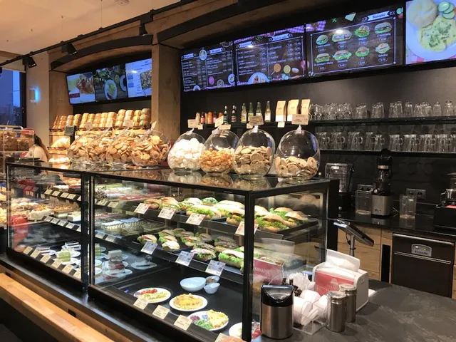 Familijna Wrocław | Bistro i Kawa | Piekarnia | Cukiernia