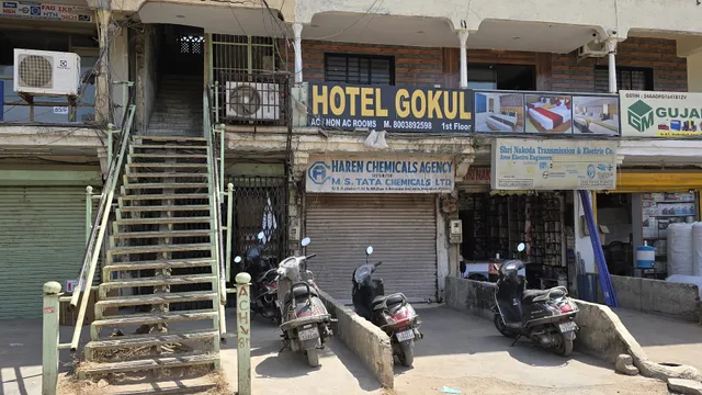 HOTEL GOKUL