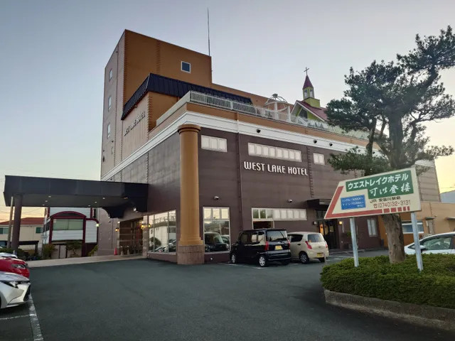 WEST LAKE HOTEL 可以登楼