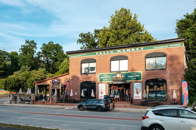Falls Market Inn & Suite