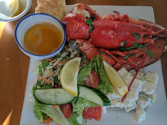 The Clove Hitch Bar & Bistro