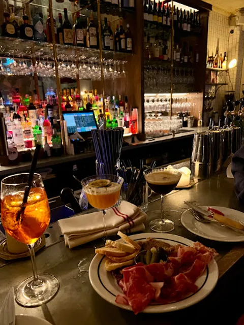 Le French Café - Admiraal de Ruijterweg