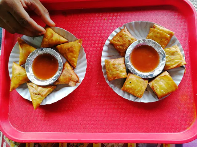 Das Surti Khaman ( Das Khaman )