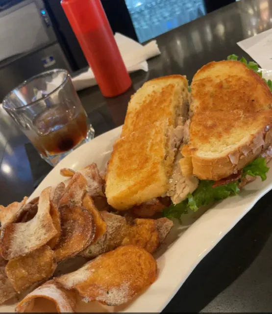 Toast and Tap Restaurant and Lounge