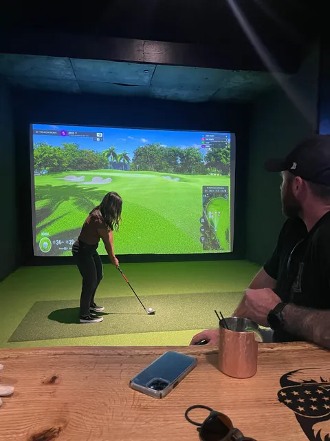 Double Eagle Indoor Golf & Lounge