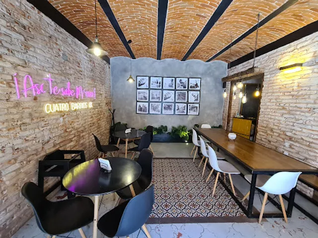 Cuatro Barrios Bistro Kitchen