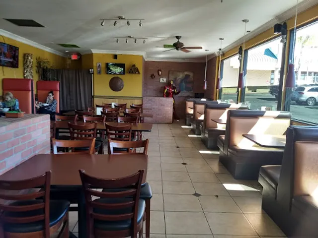 Kinaly Thai Food / Banh Mi & Sugarcane