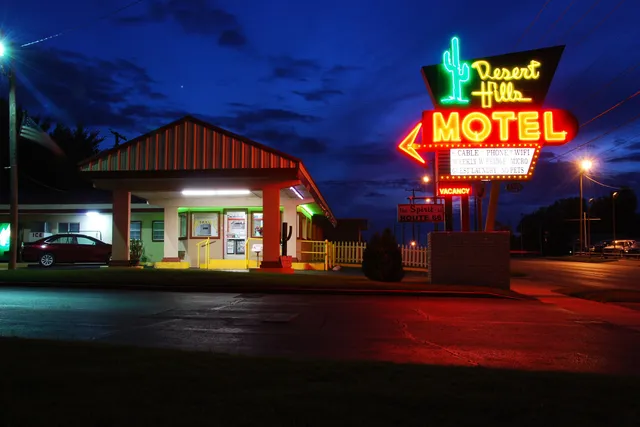 Desert Hills Motel
