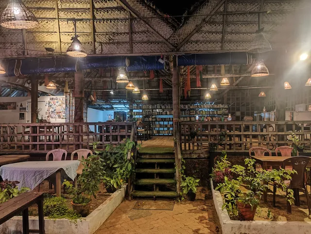 Bonito Cafe Varkala papanasham Beach Sea food restaurant