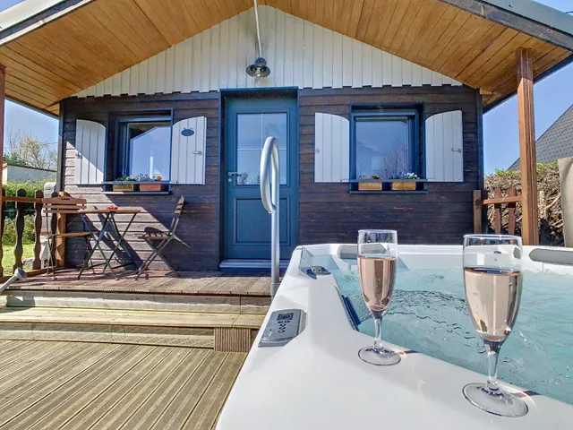 GITE ''Au Coeur du Marais'' *** Audomarois à Serques, équipé d'un SPA près de Saint omer