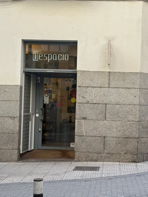 SLOWLY CONCEPT STORE