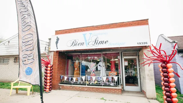 Voluptuous Bien'Aime Boutique